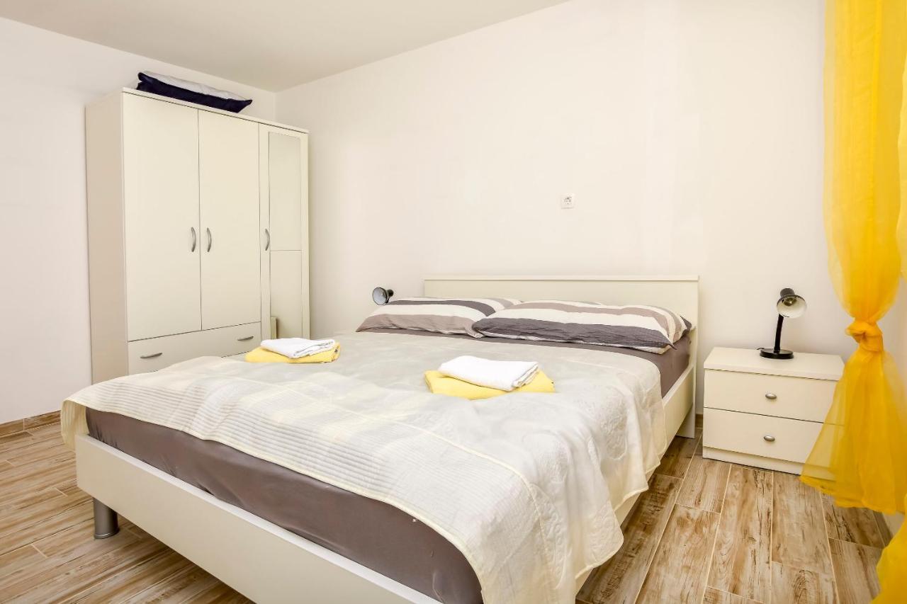Apartments Jelena ロゴズニッツァ エクステリア 写真