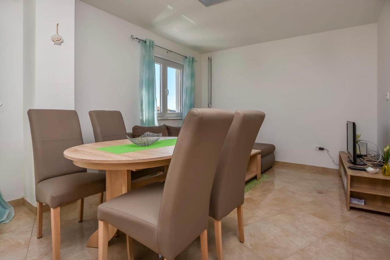 Apartments Jelena ロゴズニッツァ エクステリア 写真