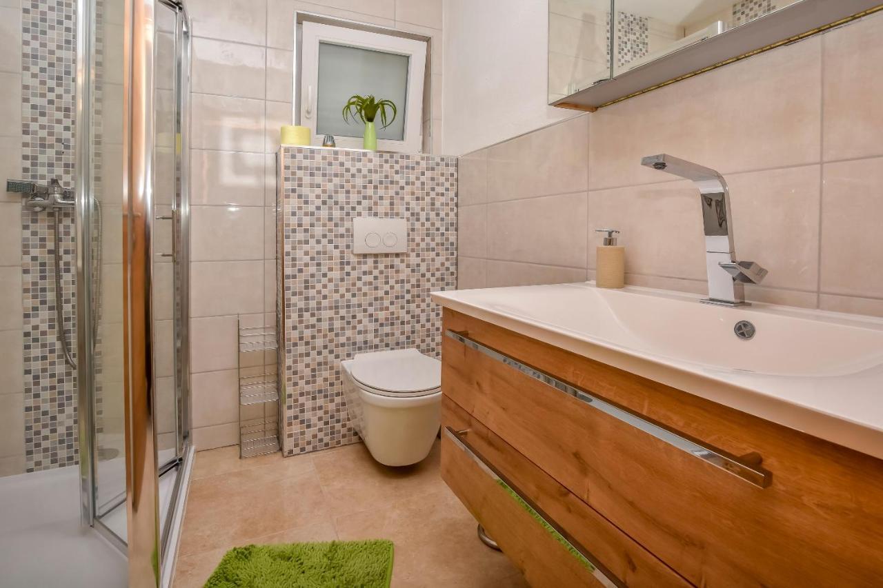 Apartments Jelena ロゴズニッツァ エクステリア 写真
